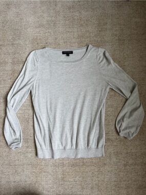 Banana Republic Heather Gray Crewneck Knit Top silk cashmere